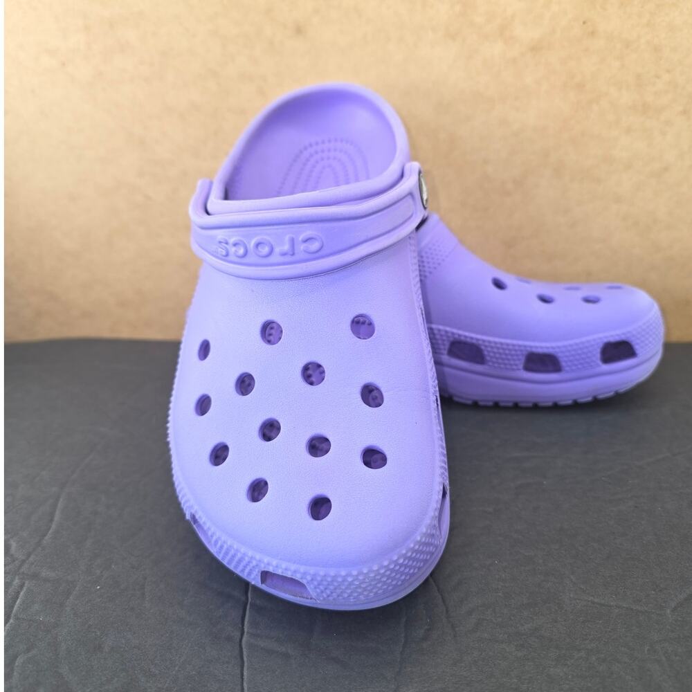 Crocs Classic Lavender– Gently Worn Clog light purple Unisex Size M 5/ W 7